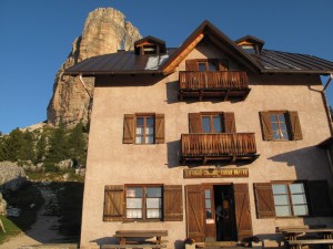 Cinque Torri Hut